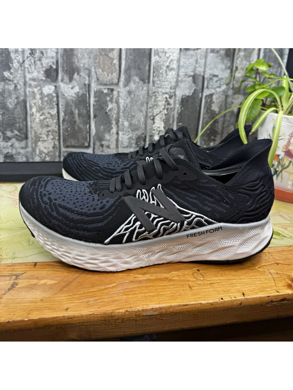 New Balance Fresh Foam 1080 Men’s Running Shoes US 12 2E Black/White M1080K10